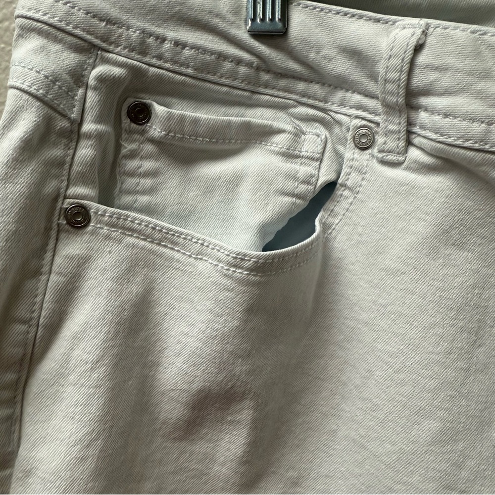 Catherines Denim 22W Hi-Rise White Jeans Raw Hem Crop Stretch Summer Casual - Picture 2 of 8